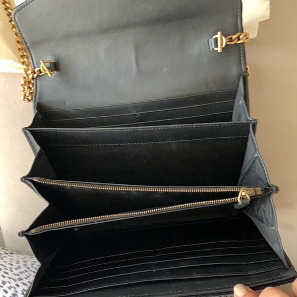 Authentic Gucci Marmont black velvet handbag - Picture 3 of 16